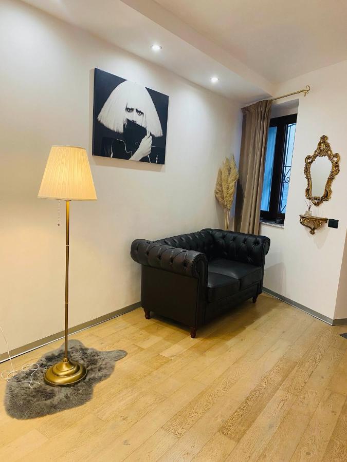 Edo'S House Apartment Каляри Екстериор снимка