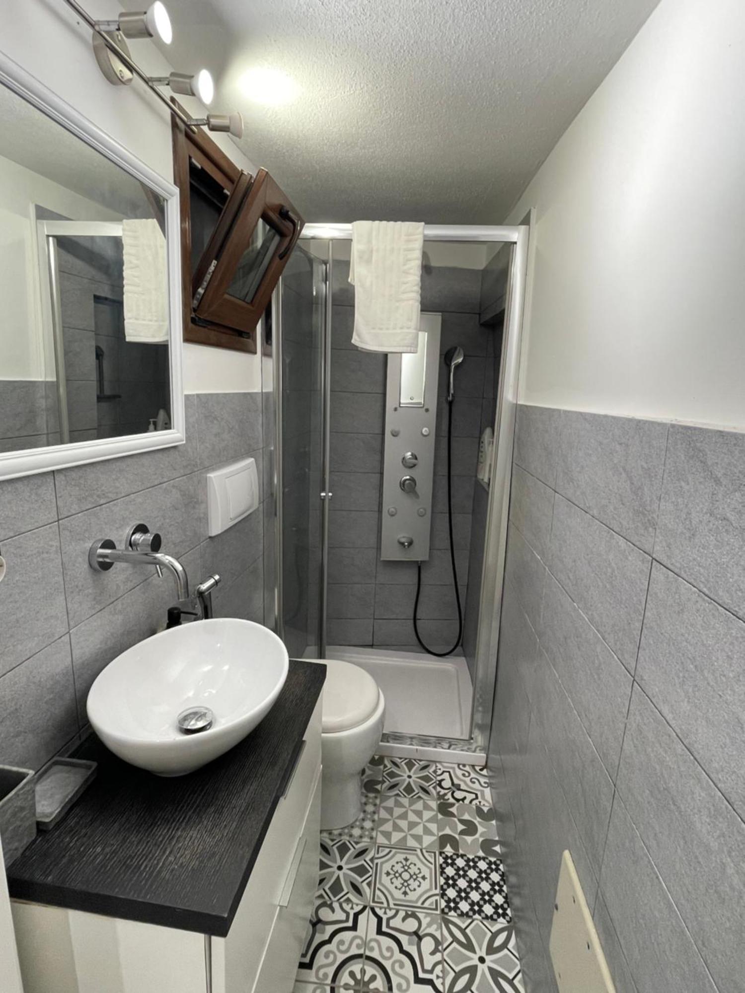 Edo'S House Apartment Каляри Екстериор снимка